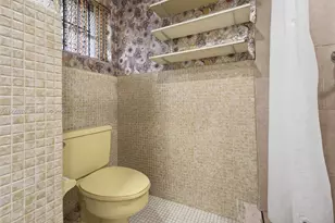 985 NE 84th St, Miami, FL 33138 - Photo 21