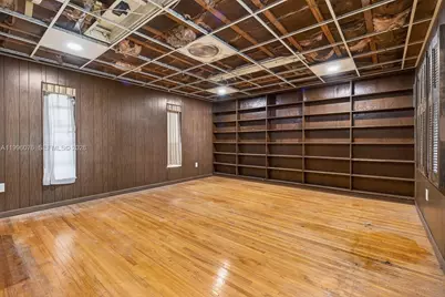 985 NE 84th St, Miami, FL 33138 - Photo 25