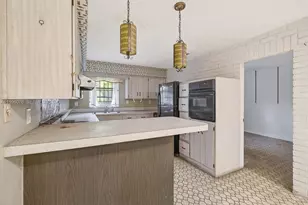 985 NE 84th St, Miami, FL 33138 - Photo 17