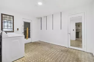 985 NE 84th St, Miami, FL 33138 - Photo 19