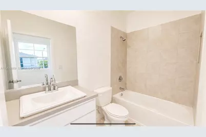 496 NE 5th St, Florida City, FL 33034 - Photo 15