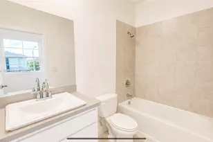 496 NE 5th St, Florida City, FL 33034 - Photo 15