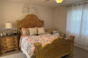 8664 SW 3rd St, Pembroke Pines, FL 33025 - Photo 11