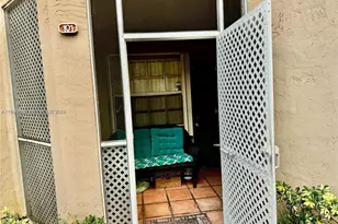 8664 SW 3rd St, Pembroke Pines, FL 33025 - Photo 1