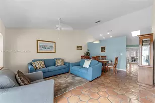 11018 SW 147th Pl, Miami, FL 33196 - Photo 5