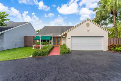 11018 SW 147th Pl, Miami, FL 33196 - Photo 1