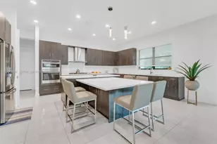 9150 Parkland Bay Dr, Parkland, FL 33076 - Photo 5