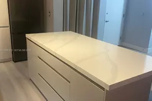 10 SW South River Dr, Miami, FL 33130 - Photo 7