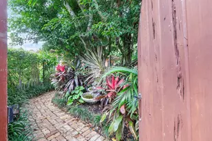 226 Chilean Ave, Palm Beach, FL 33480 - Photo 51