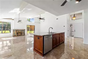 21344 S Escondido Way S, Boca Raton, FL 33433 - Photo 5