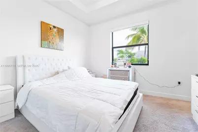 817 NE 211th St, Miami, FL 33179 - Photo 5