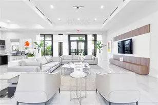 817 NE 211th St, Miami, FL 33179 - Photo 19