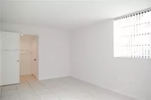 10865 SW 112th Ave, Miami, FL 33176 - Photo 15