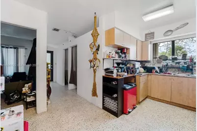 7625 NW 4th Ct, Miami, FL 33150 - Photo 11