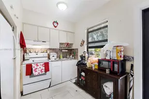 7625 NW 4th Ct, Miami, FL 33150 - Photo 9