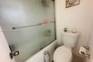 17878 N Bay Rd, Sunny Isles Beach, FL 33160 - Photo 23