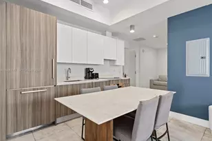 239 SW 9th St, Miami, FL 33130 - Photo 17