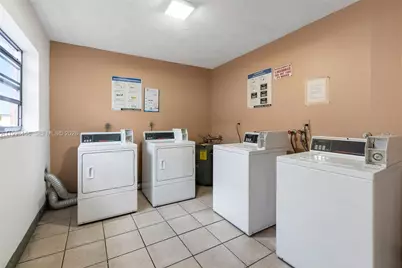 6130 W 19th Ave #305, Hialeah, FL 33012 - Photo 25