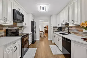 9375 NW 18th Ct, Plantation, FL 33322 - Photo 15