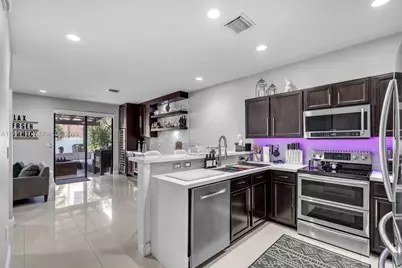 3446 W 90th St, Hialeah, FL 33018 - Photo 11