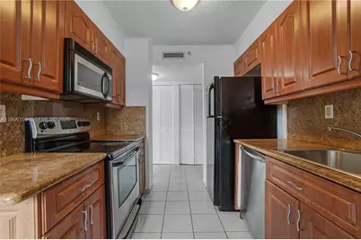 1688 West Ave #408, Miami Beach, FL 33139 - Photo 7