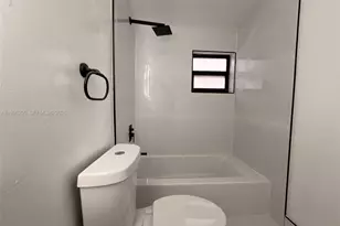 1261 NW 45th St, Miami, FL 33142 - Photo 39