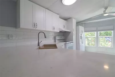 221 Grassy Key, Naples, FL 34114 - Photo 7