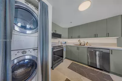 1621 Bay Rd #802, Miami Beach, FL 33139 - Photo 13