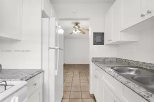 4655 Palm Ave, Hialeah, FL 33012 - Photo 23