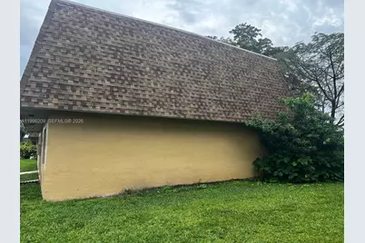 6640 W 24th Ct #25-106, Hialeah, FL 33016 - Photo 3