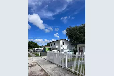 1128 NW 76th St, Miami, FL 33150 - Photo 23