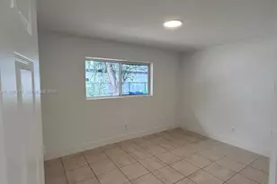 1128 NW 76th St, Miami, FL 33150 - Photo 19