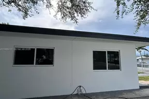 1128 NW 76th St, Miami, FL 33150 - Photo 27