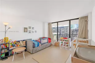 1925 Brickell Ave, Miami, FL 33129 - Photo 15