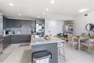 7875 NW 107th Ave, Doral, FL 33178 - Photo 11