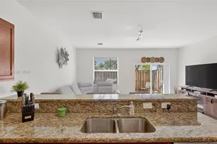 9041 SW 227th St, Cutler Bay, FL 33190 - Photo 11