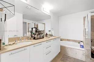 3330 NE 190th St, Aventura, FL 33180 - Photo 25