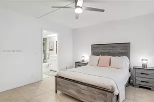 100 SW 130th Terrace, Pembroke Pines, FL 33027 - Photo 3