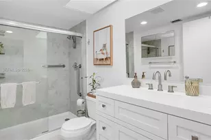 100 SW 130th Terrace, Pembroke Pines, FL 33027 - Photo 5