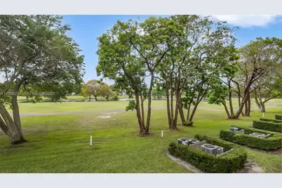 100 SW 130th Ter #204C, Pembroke Pines, FL 33027 - Photo 25