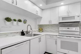 100 SW 130th Terrace, Pembroke Pines, FL 33027 - Photo 15