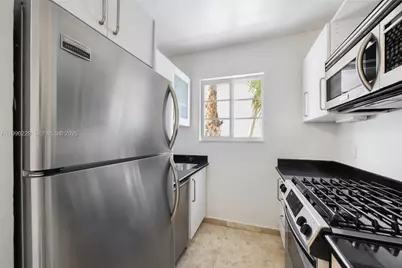 3915 N Meridian Ave #201, Miami Beach, FL 33140 - Photo 25