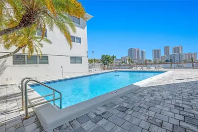 462 Golden Isles Dr #210, Hallandale Beach, FL 33009 - Photo 29