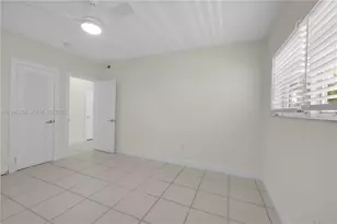 462 Golden Isles Dr, Hallandale Beach, FL 33009 - Photo 13