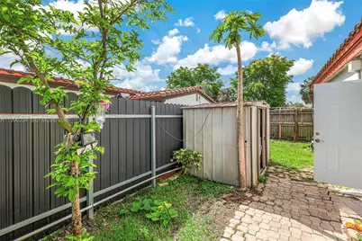 1263 NE 182nd St, North Miami Beach, FL 33162 - Photo 35