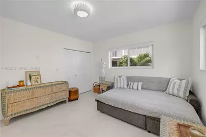 462 Golden Isles Dr #211, Hallandale Beach, FL 33009 - Photo 11