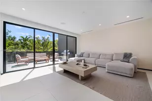 420 SW 15th Rd, Miami, FL 33129 - Photo 17