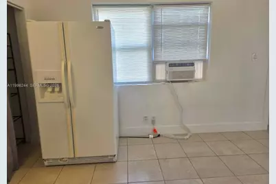 34 SW 6th Ave #4, Dania Beach, FL 33004 - Photo 5