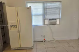 34 SW 6th Ave, Dania Beach, FL 33004 - Photo 5