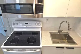 34 SW 6th Ave, Dania Beach, FL 33004 - Photo 9